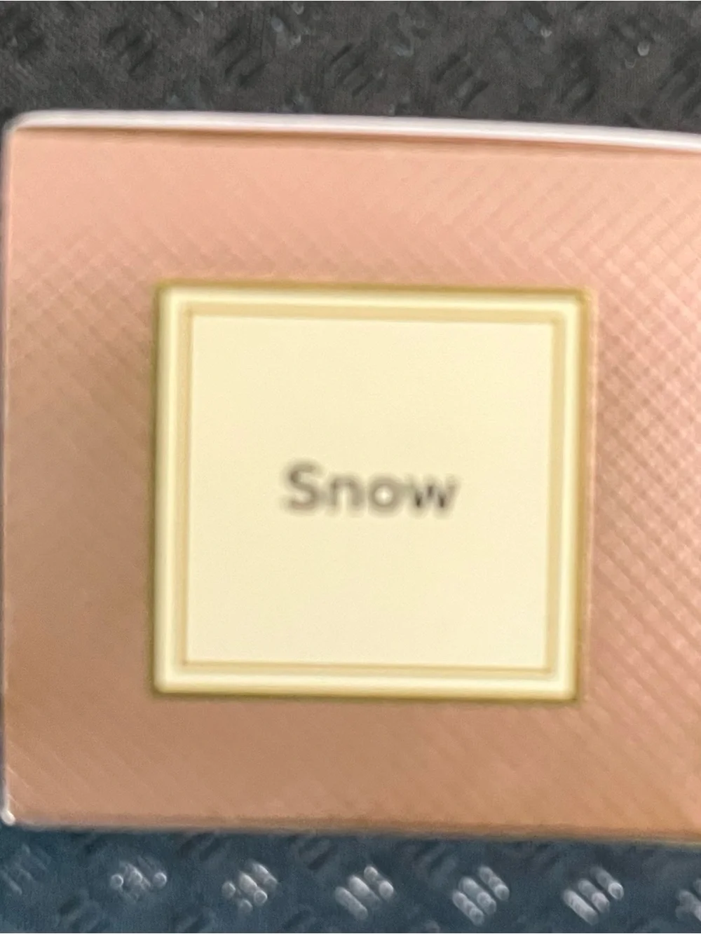 Too Faced Born This Way Healthy Glow Moisturizing Skin Tint - Pink